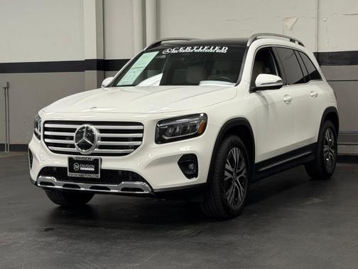 Polar White 2026 Mercedes-Benz GLB 250 Base