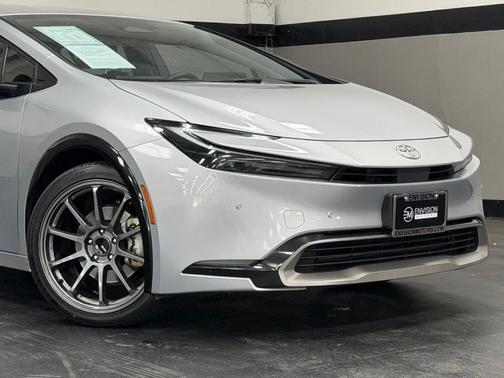CUTTING EDGE 2024 Toyota Prius Prime XSE