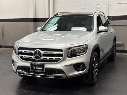 Iridium Silver Metallic 2023 Mercedes-Benz GLB 250 Base