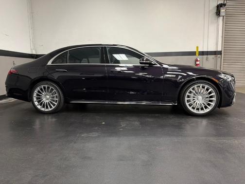 MANUFAKTUR EXCL 2026 Mercedes-Benz AMG S 63 E Base