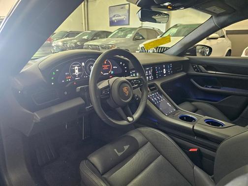 2022 Porsche Taycan Turbo S