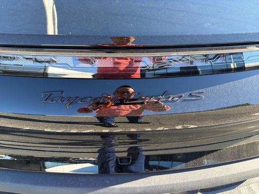 2022 Porsche Taycan Turbo S