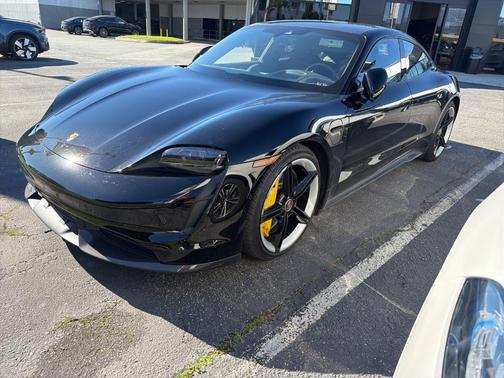 2022 Porsche Taycan Turbo S