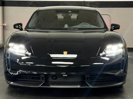 2022 Porsche Taycan Turbo S
