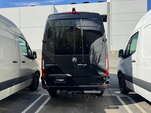 2025 Mercedes-Benz Sprinter 2500 144 WB Standard Roof Passenger