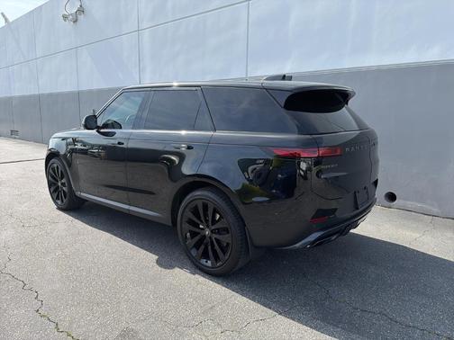 2024 Land Rover Range Rover Sport SE