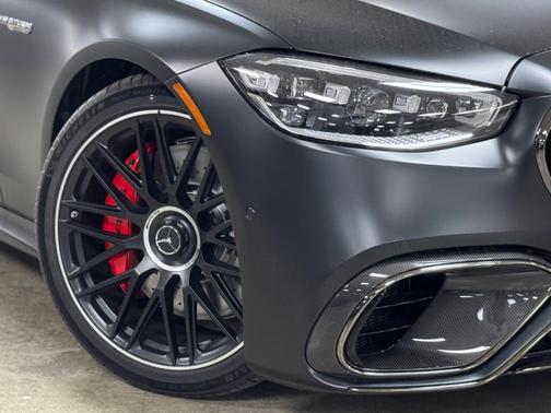 2026 Mercedes-Benz AMG S 63 E Base