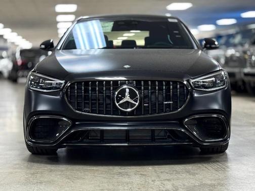 2026 Mercedes-Benz AMG S 63 E Base