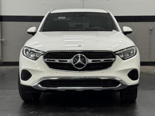 2025 Mercedes-Benz GLC 300 Base