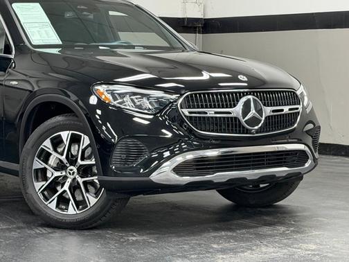 2025 Mercedes-Benz GLC 350e Base 4MATIC