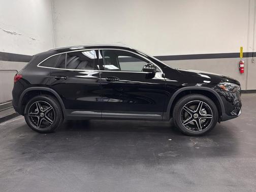 Midnight Black 2026 Mercedes-Benz GLA 250 Base