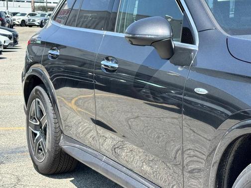 2025 Mercedes-Benz GLC 350e Base 4MATIC