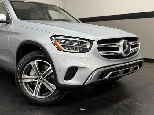 Cirrus Silver Metallic 2022 Mercedes-Benz GLC 300 Base 4MATIC