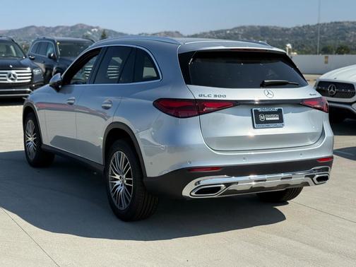 2026 Mercedes-Benz GLC 300 Base 4MATIC
