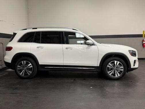 2025 Mercedes-Benz GLB 250 Base