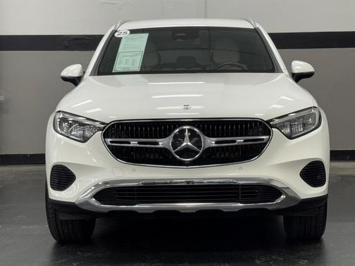 2025 Mercedes-Benz GLC 300 Base