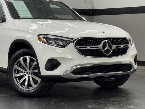 2025 Mercedes-Benz GLC 300 Base