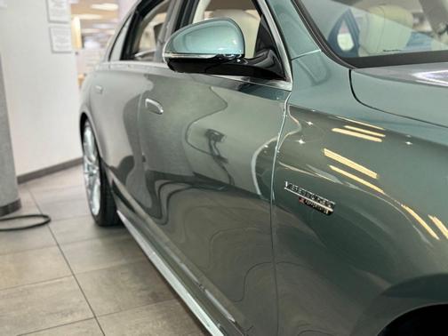 2025 Mercedes-Benz AMG S 63 E Base