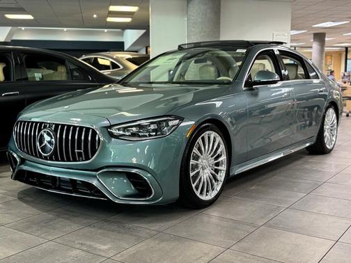 2025 Mercedes-Benz AMG S 63 E Base