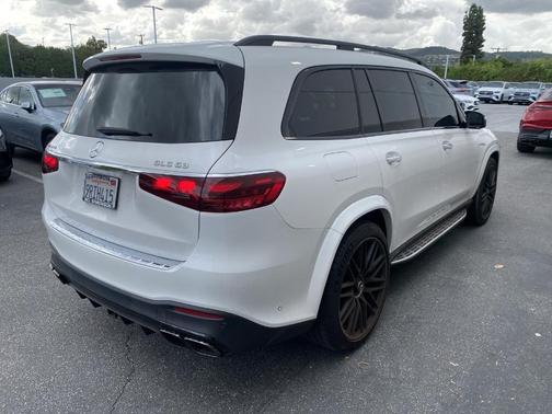MANUFAKTUR Moonlight White Metallic 2025 Mercedes-Benz AMG GLS 63 Base