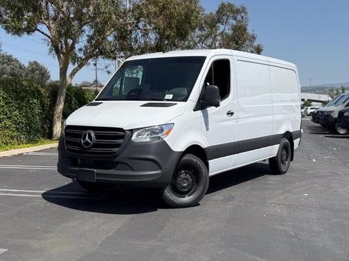 2026 Mercedes-Benz Sprinter 2500 Standard Roof
