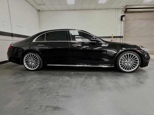 Black 2022 Mercedes-Benz S-Class S 580 4MATIC