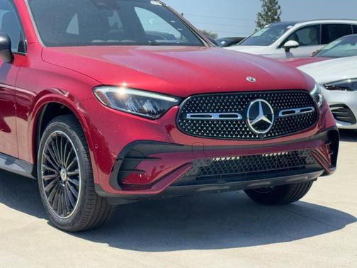 2025 Mercedes-Benz GLC 300 Base 4MATIC