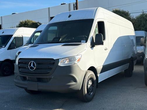 2025 Mercedes-Benz Sprinter 2500 High Roof