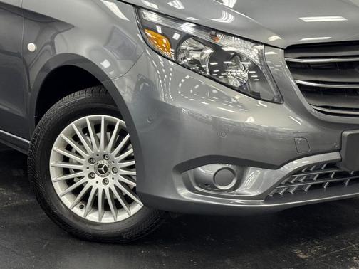 2023 Mercedes-Benz Metris Base