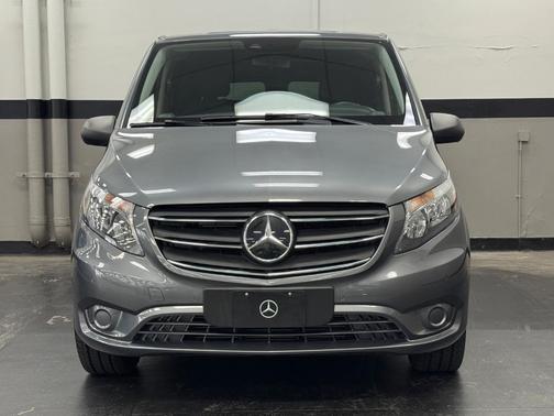 2023 Mercedes-Benz Metris Base