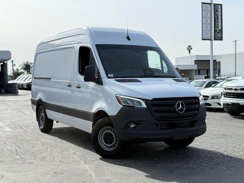 2025 Mercedes-Benz Sprinter 2500 Standard Roof