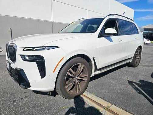 2023 BMW X7 xDrive40i