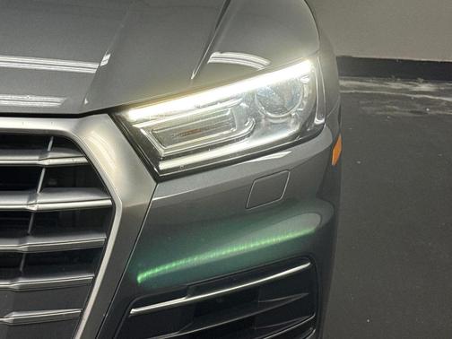 Monsoon Gray Metallic 2019 Audi Q5 2.0T Premium