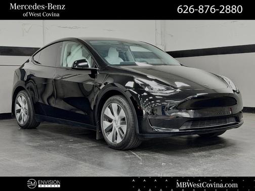Black 2023 Tesla Model Y Long Range