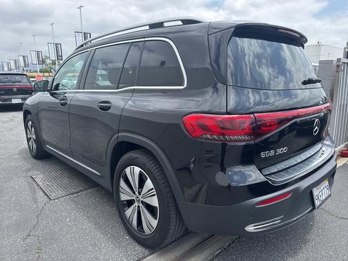 2023 Mercedes-Benz EQB 300 4MATIC