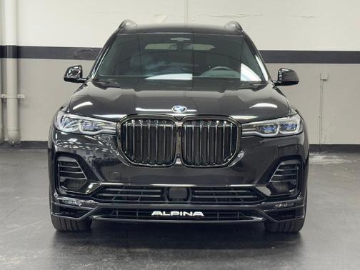 Black Sapphire Metallic 2021 BMW X7 M50i