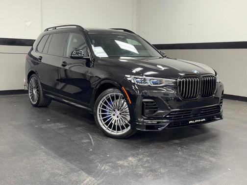 Black Sapphire Metallic 2021 BMW X7 M50i