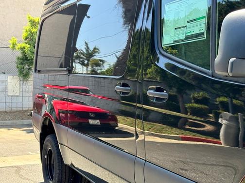 2024 Mercedes-Benz Sprinter 3500 144 WB Standard Roof Cargo