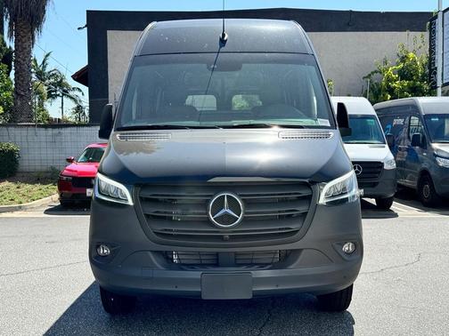 2024 Mercedes-Benz Sprinter 3500 144 WB Standard Roof Cargo