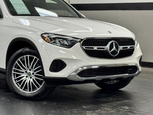 2025 Mercedes-Benz GLC 300 Base