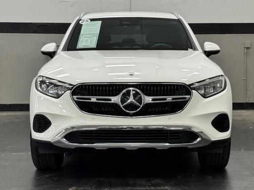 2025 Mercedes-Benz GLC 300 Base