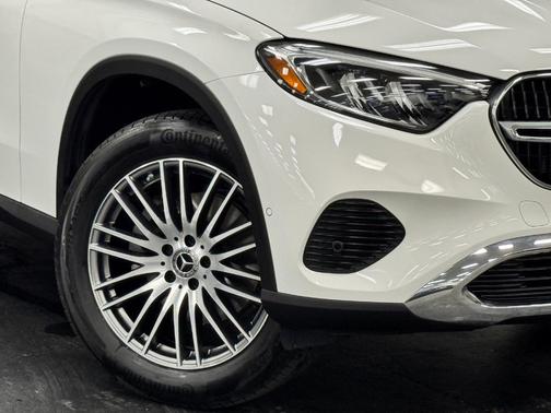 2025 Mercedes-Benz GLC 300 Base