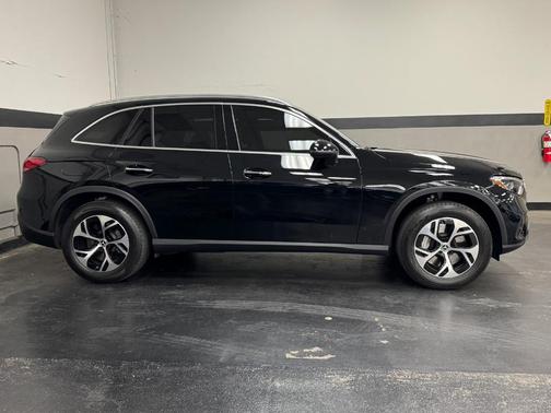 2025 Mercedes-Benz GLC 350e Base 4MATIC