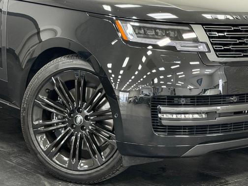 Santorini Black 2025 Land Rover Range Rover P530 SE