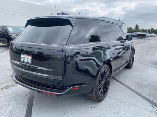 Santorini Black 2025 Land Rover Range Rover P530 SE