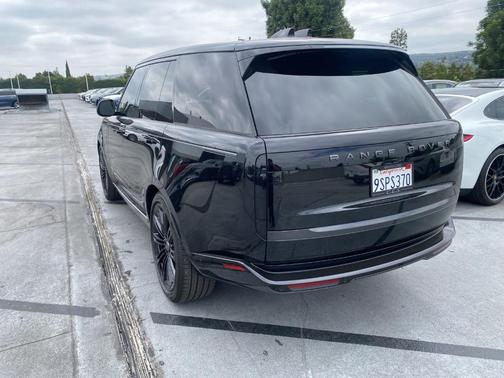 Santorini Black 2025 Land Rover Range Rover P530 SE