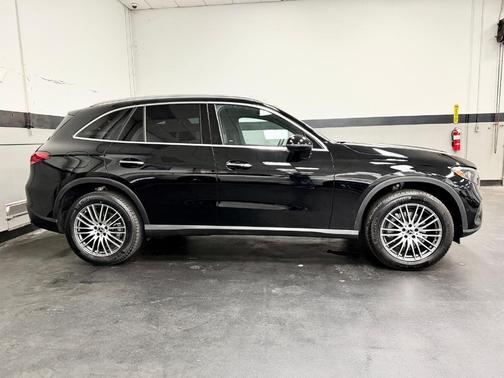 Black 2026 Mercedes-Benz GLC 300 Base