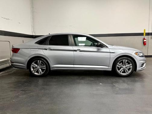 2021 Volkswagen Jetta 1.4T R-Line
