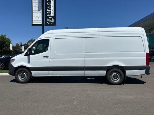 Arctic White 2026 Mercedes-Benz Sprinter 2500