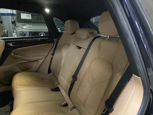 2019 Porsche Macan Base
